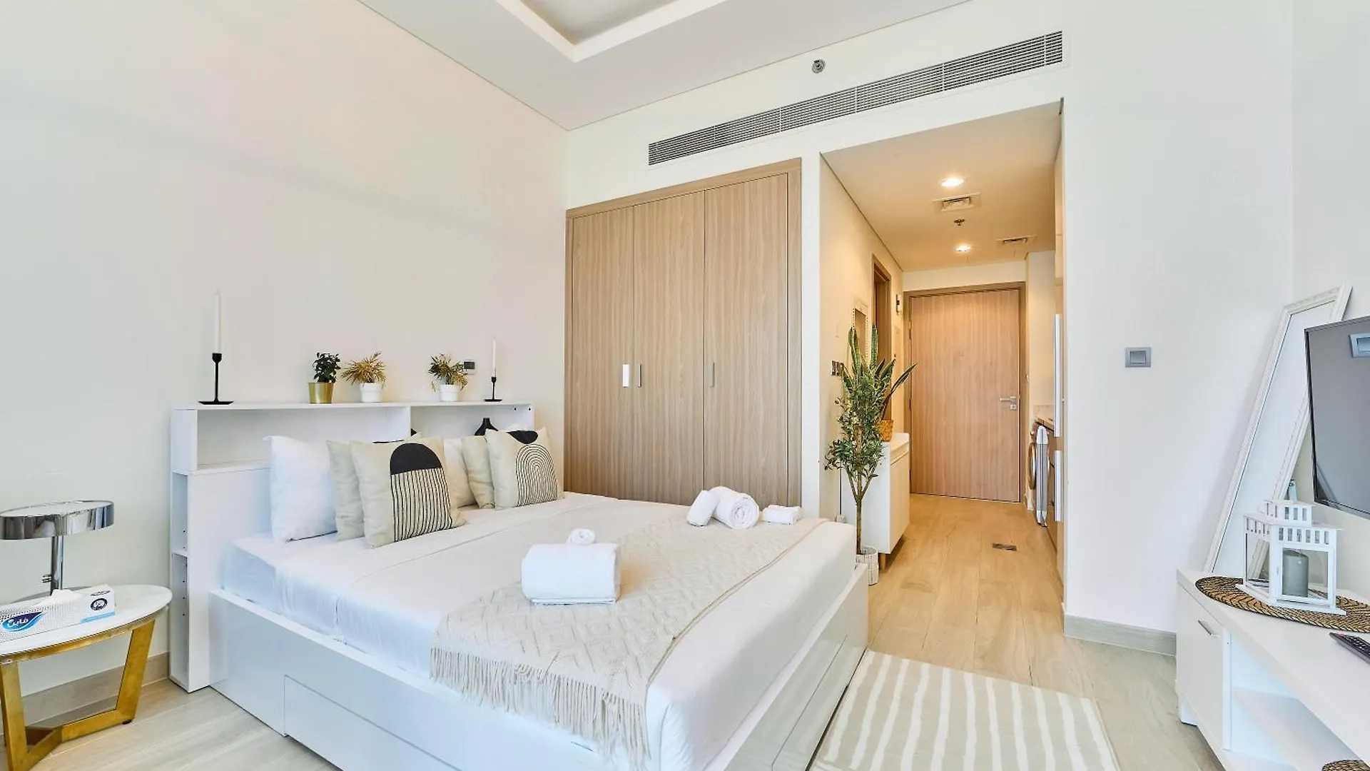 Elegant Studio In Al Jaddaf With Modern Amenities Dubai Daire