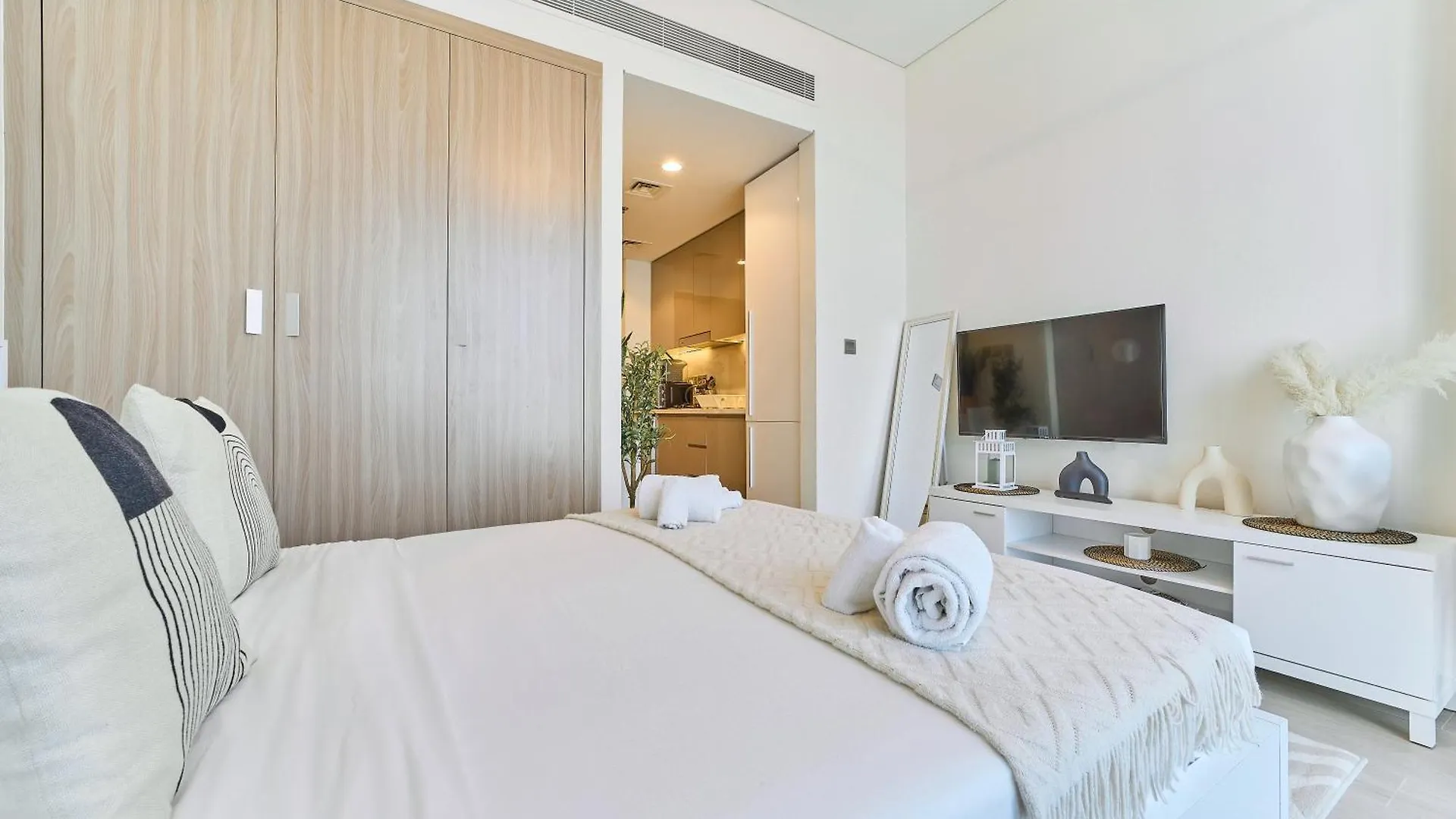 Апартаменты Elegant Studio In Al Jaddaf With Modern Amenities Дубай ОАЭ